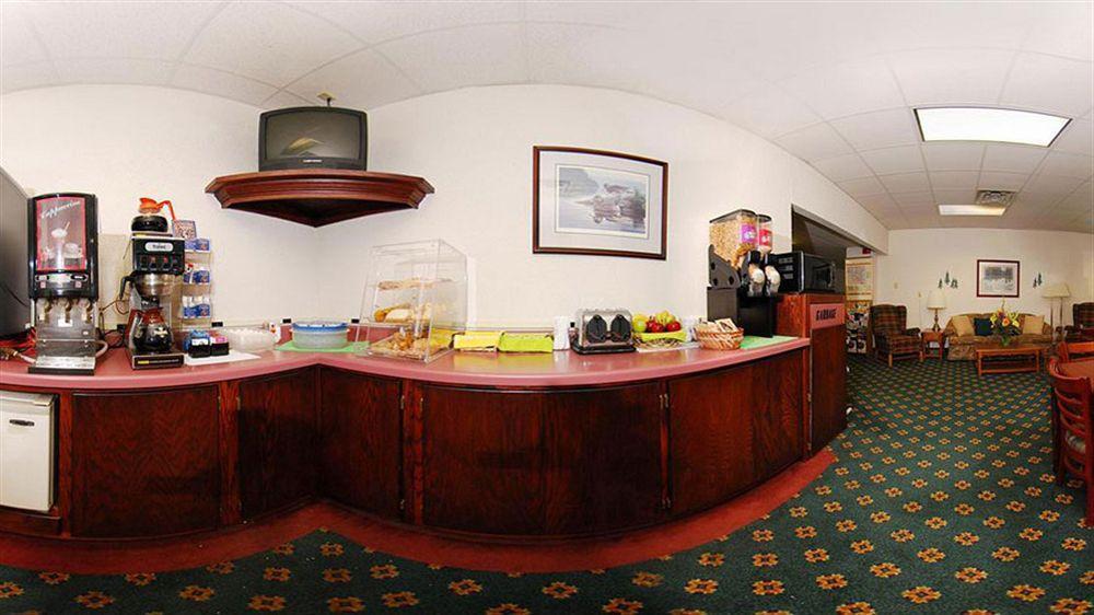 Econo Lodge Wisconsin Rapids Exterior photo